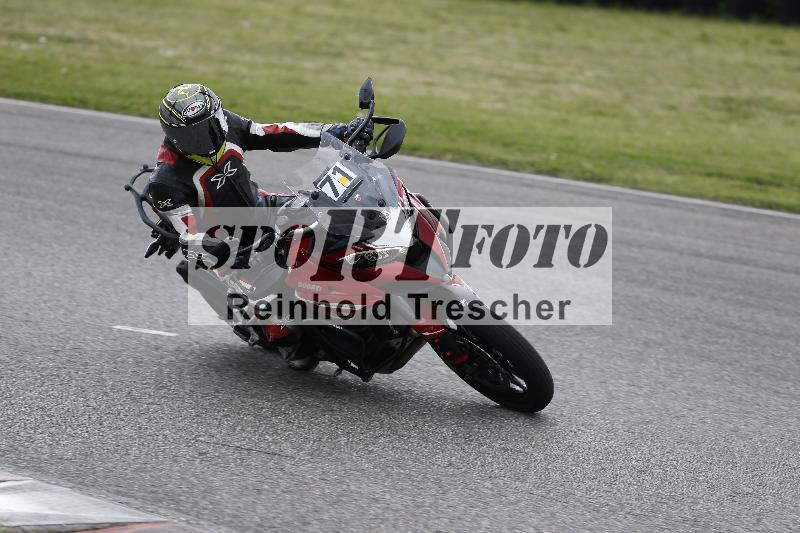 Archiv-2025/10 23.04.2025 Cornu Master School ADR/rot-rouge/71